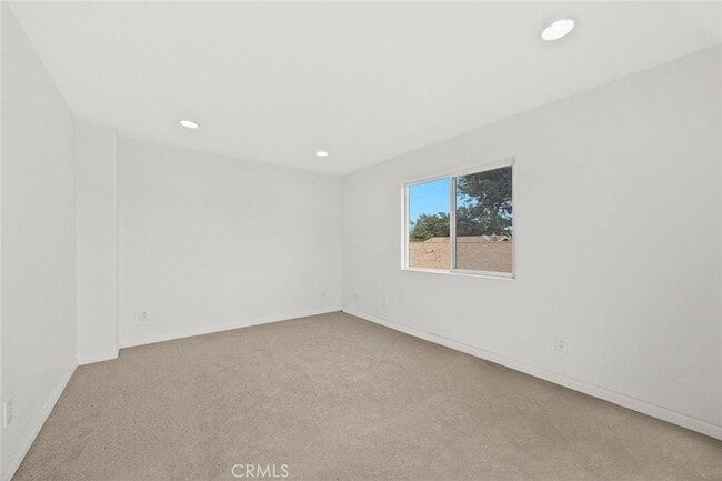 Building Photo - 554 Bonita St