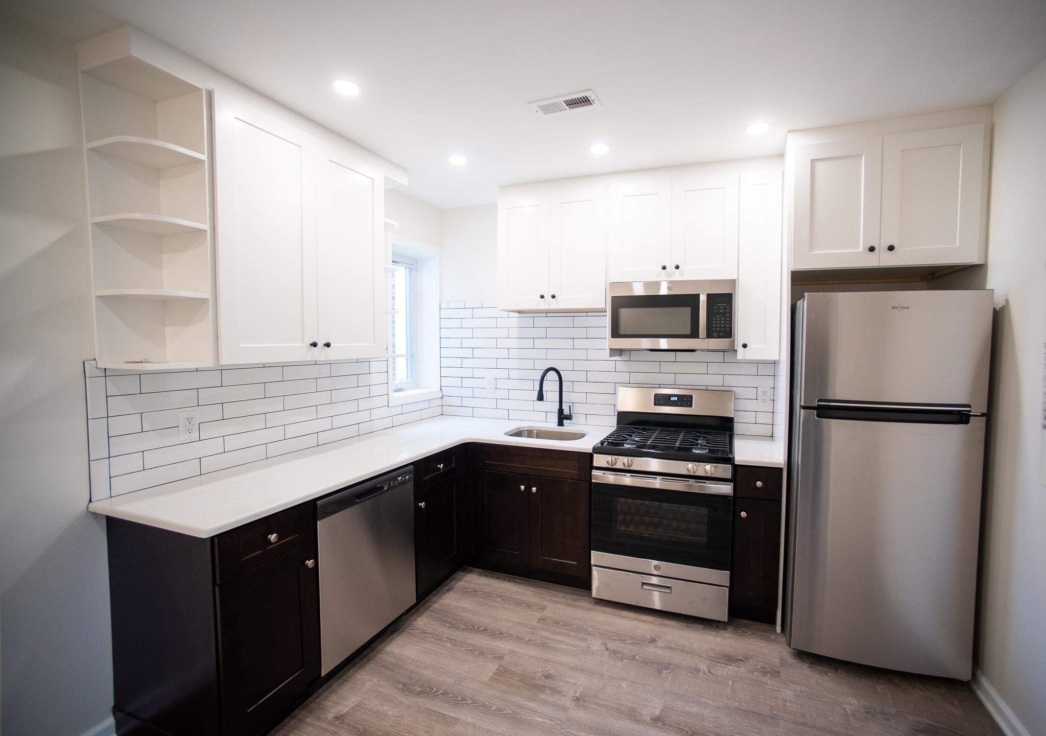 Building Photo - 2049 Snyder Ave