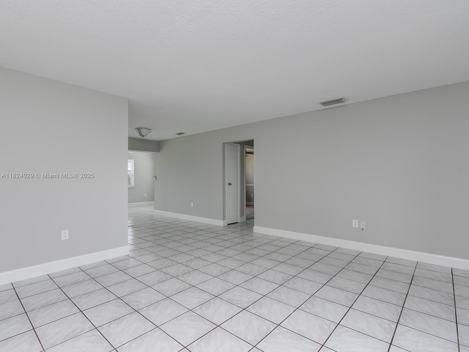 Building Photo - 11461 NW 32nd Pl