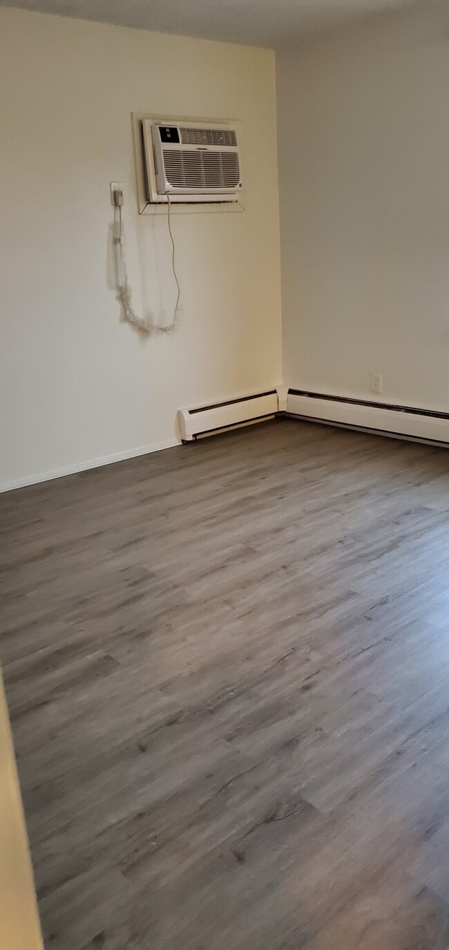 Building Photo - Sunrise Place