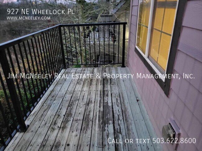 Building Photo - 927 NE Wheelock Pl