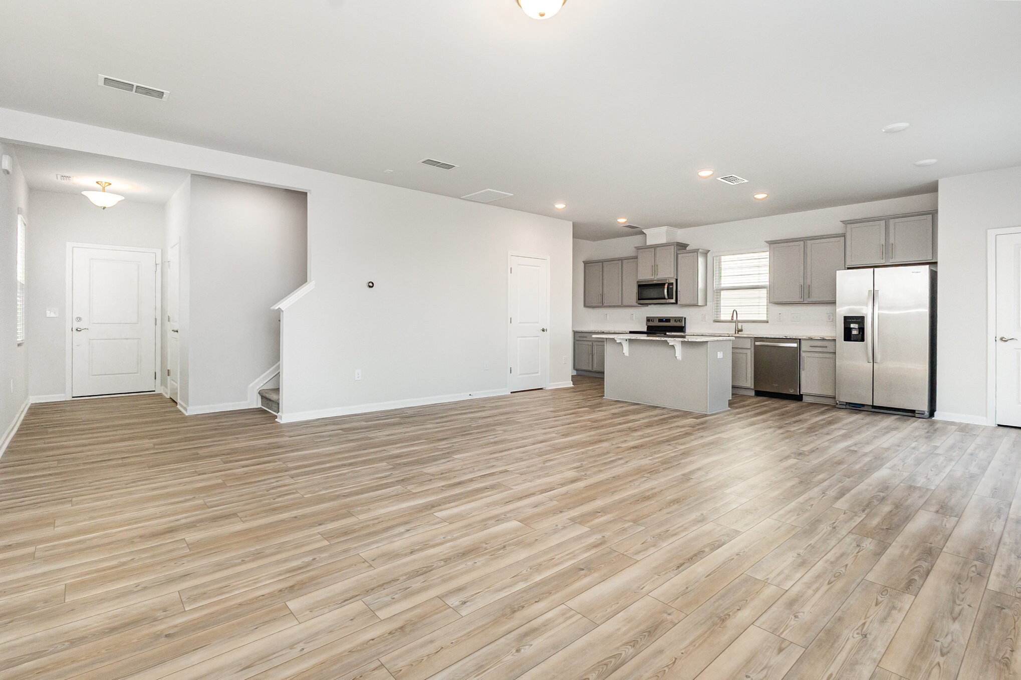 Building Photo - 1425 Rhodes Pond St