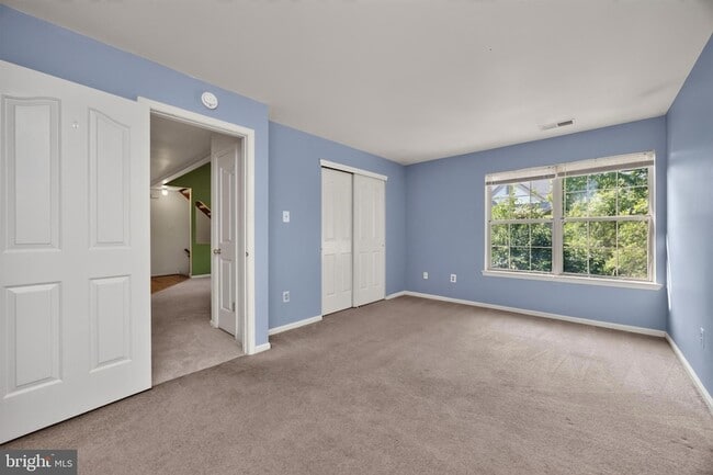 Building Photo - 1014 Foxmeadow Dr