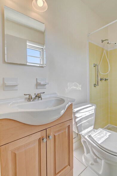 Building Photo - 8808 Patricia Ct