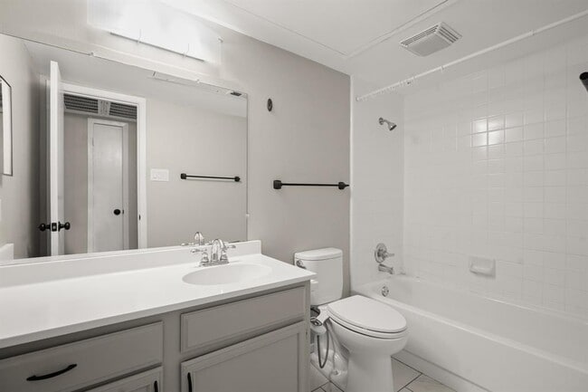 Building Photo - 4159 Steck Ave