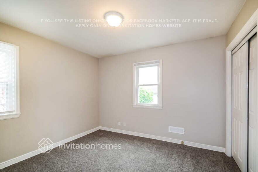 Building Photo - 7228 Harriet Ave