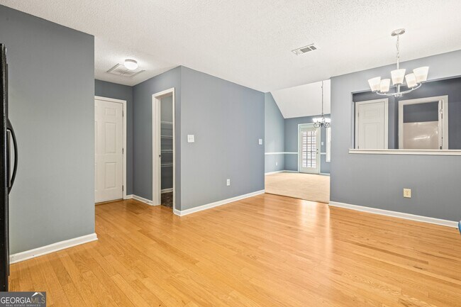 Building Photo - 5955 Raventree Ct