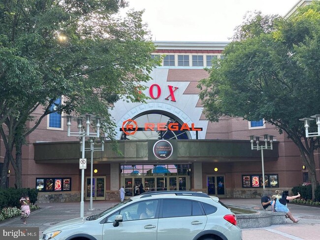 Building Photo - 42106 Picasso Sq