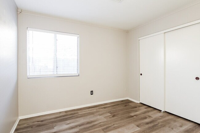 Building Photo - 2317 E Flintlock Pl