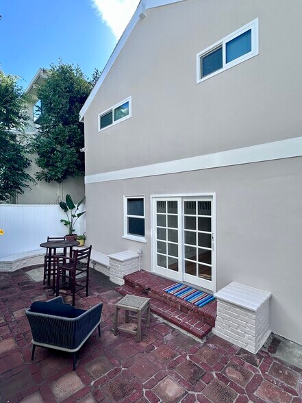 Building Photo - 500 Manhattan Ave