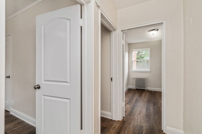 Building Photo - 2915 Oakford Ave