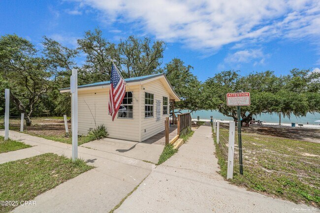 Building Photo - 2304 Aquarius Dr