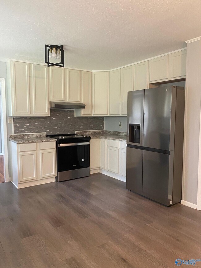 Building Photo - 1010 Council St