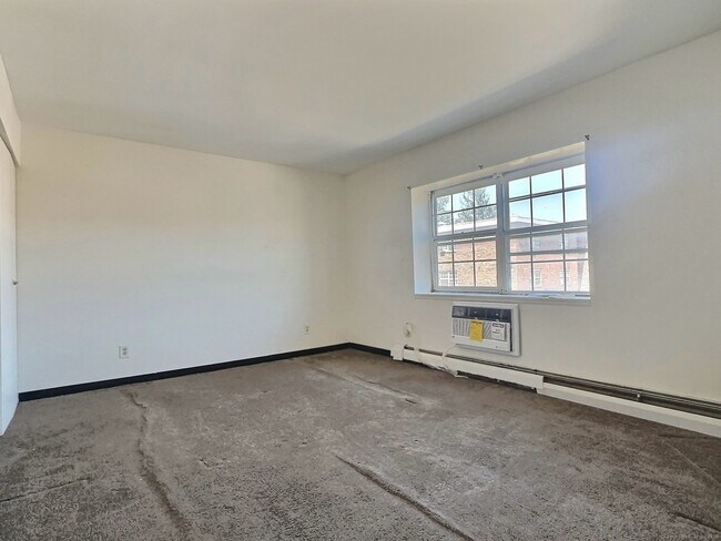 Building Photo - 340 Palisade Ave