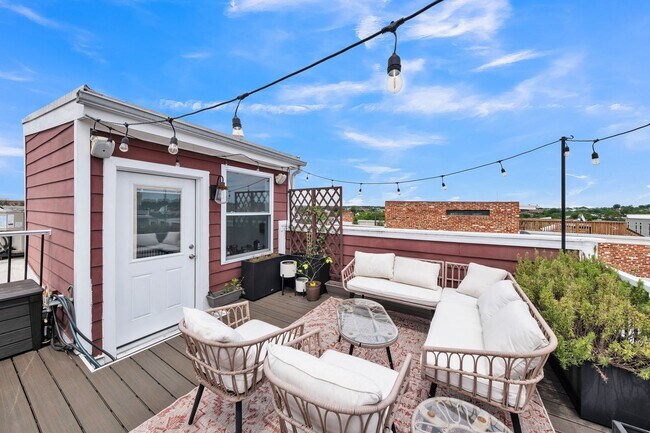 Building Photo - 3453 Holmead Pl NW