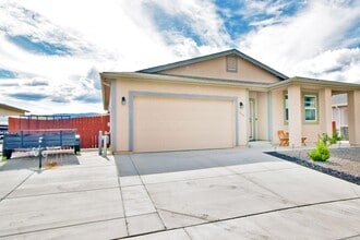 Building Photo - Cold Springs Beauty with View and RV Parking