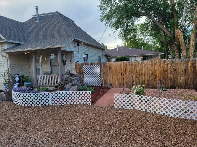 Building Photo - 1227 Pleasent Acres Dr.