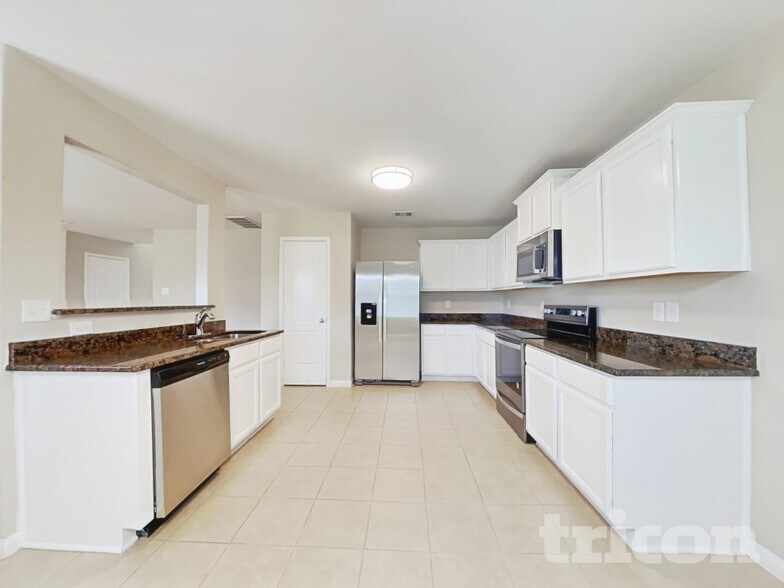 Building Photo - 334 Shoshone Ridge Dr