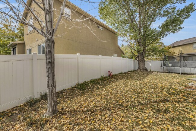 Building Photo - Beautiful 4 Bedroom 2.5 Bath Home in Lehi near Thanksgiving Point!