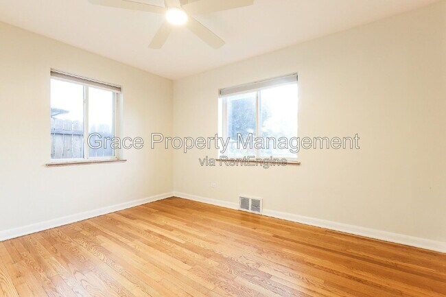 Building Photo - 3075 N Dahlia St