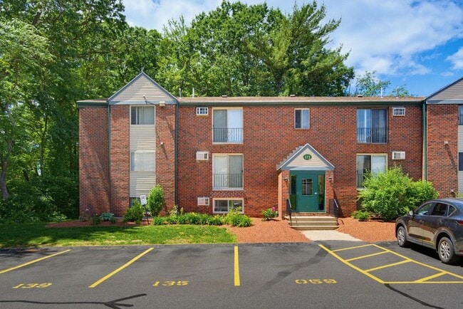 Building Photo - 123 English Village Rd