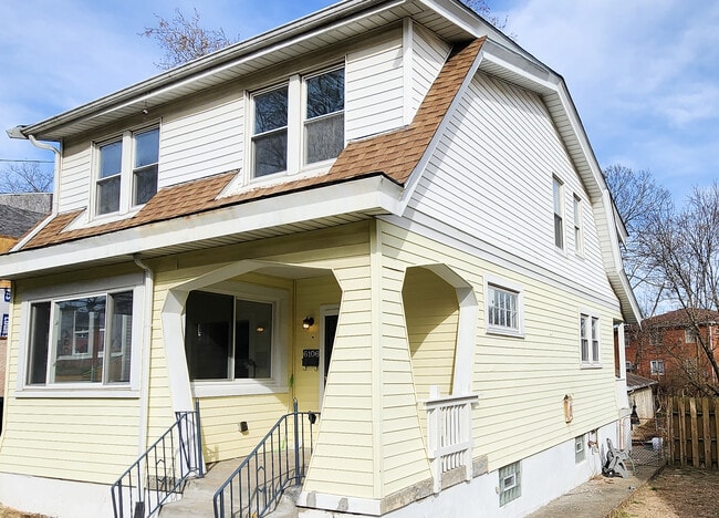 Primary Photo - 6106 Kennedy Ave