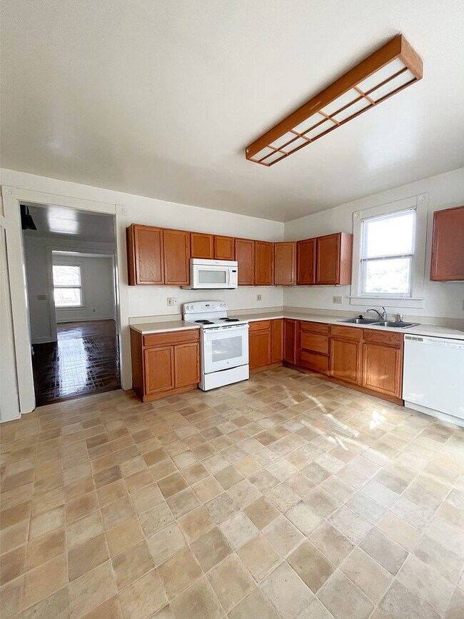 Building Photo - 1315-1317 North 18th Street