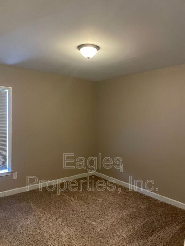 Building Photo - 103 Dartha Ct