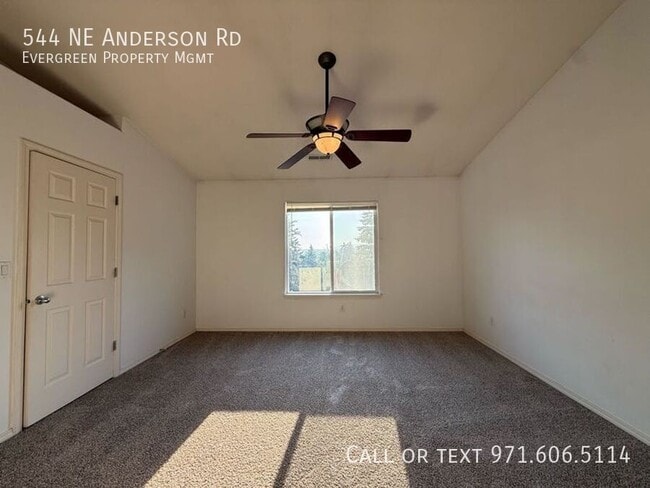 Building Photo - 544 NE Anderson Rd