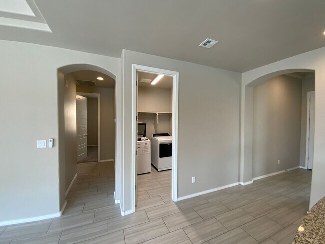Building Photo - Beautiful New Construction Single Story Ho...