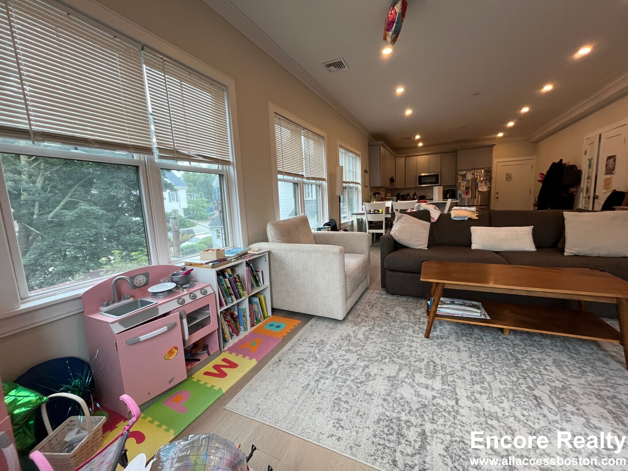 Building Photo - 39 Cummins Hwy