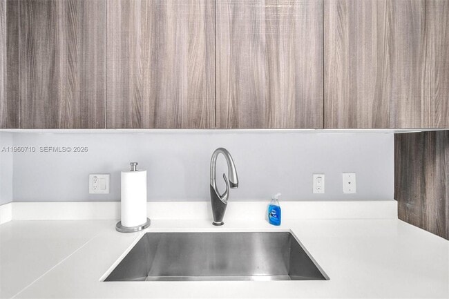 Building Photo - 488 NE 18th St