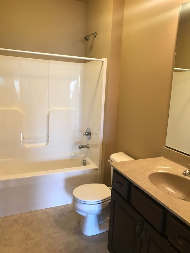 Building Photo - 2725 Northridge Pkwy