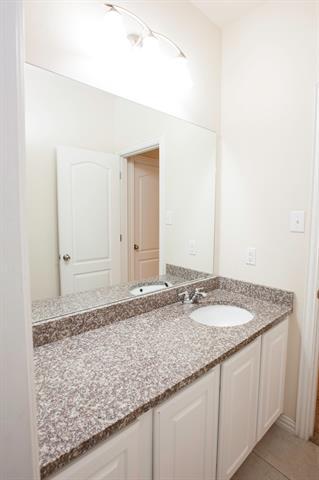 Building Photo - 5601 Fremont Dr