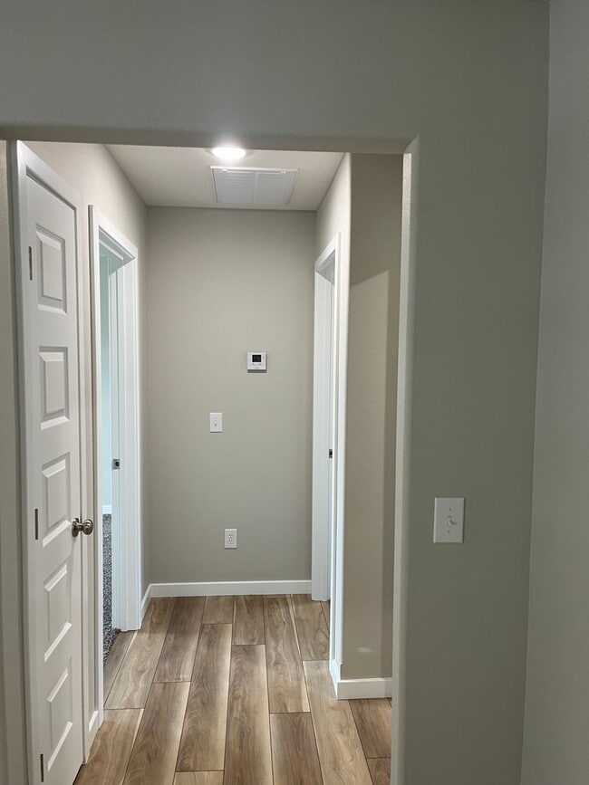 Building Photo - Where Convenience Meets Luxury.