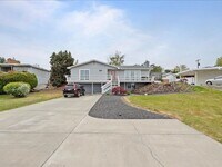 Building Photo - 3603 W Canal Dr