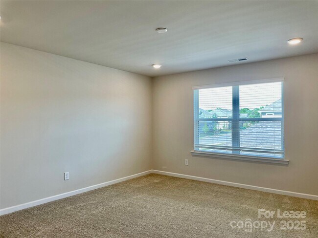 Building Photo - 403 Wescott St