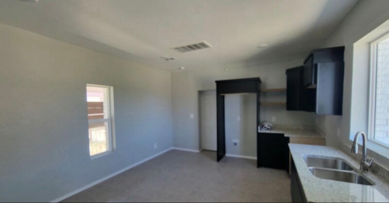 Building Photo - 231 Francis St