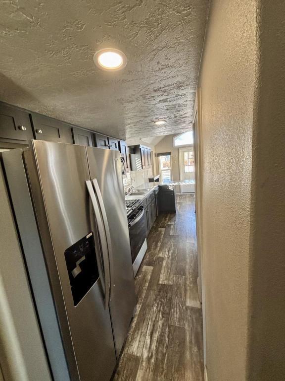 Building Photo - 401 S 1st St