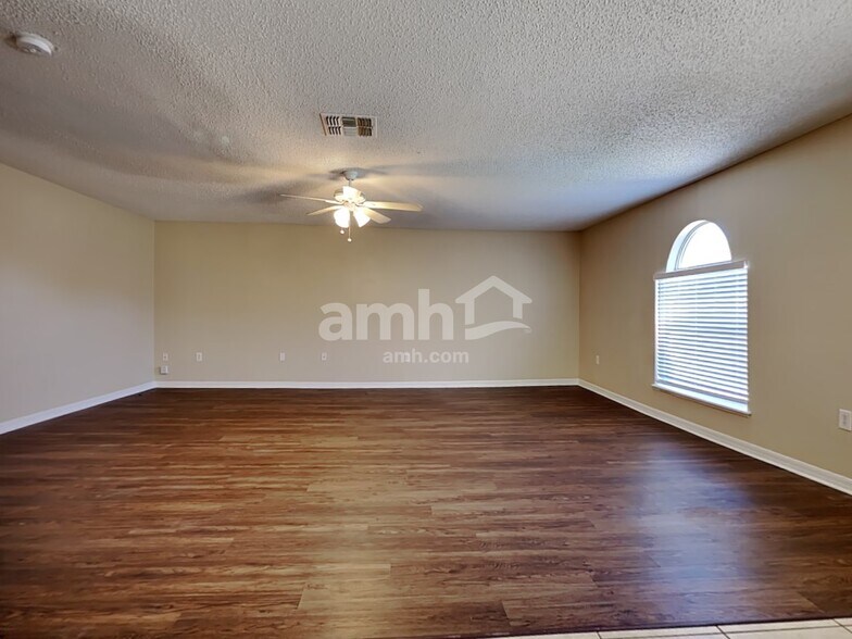 Building Photo - 8051 Foxdale Dr