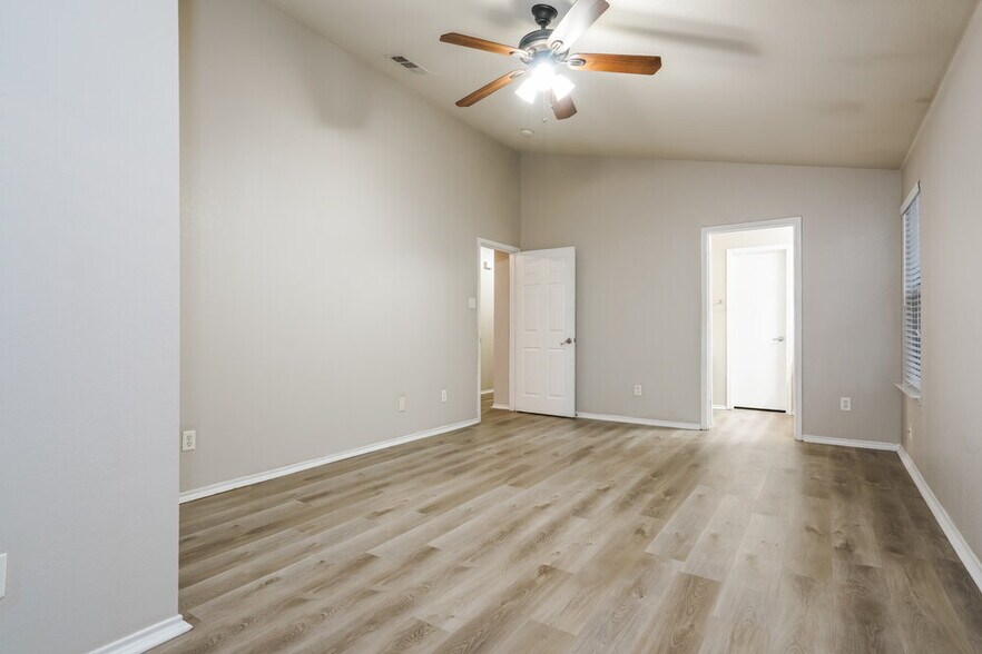 Building Photo - 1208 Kielder Cir