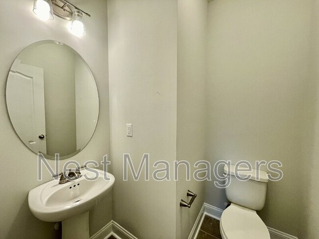 Building Photo - 155 Cromwell Ct