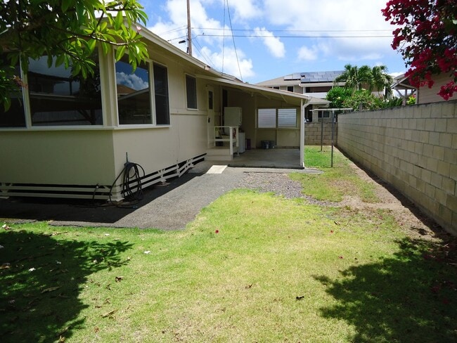 Building Photo - Kailua - Coconut Grove 3 bedroom / 1 bath ...