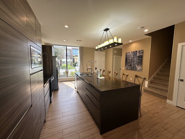 Building Photo - 7534 Brooklyn Dr