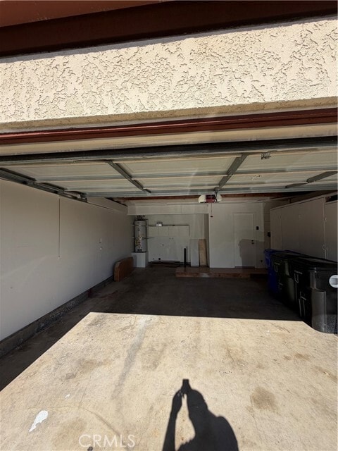 Building Photo - 9742 Willow Wood Dr