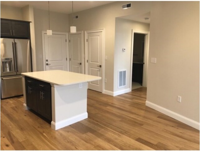 Building Photo - 169 W Broadway