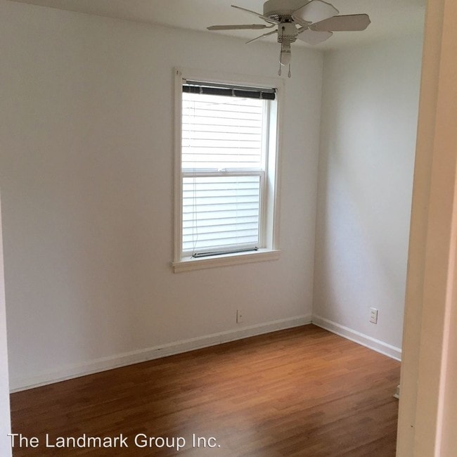 Building Photo - 3216 E Madison St