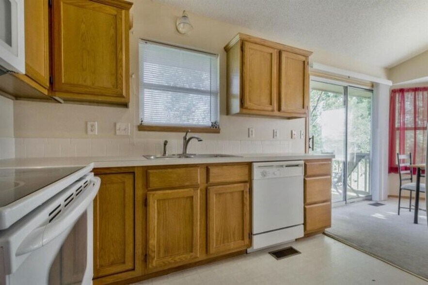 Building Photo - 3633 N Rushwood Ct