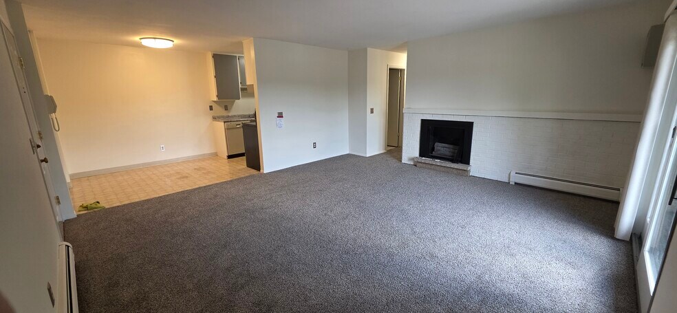 Building Photo - 5586 Guilford Rd