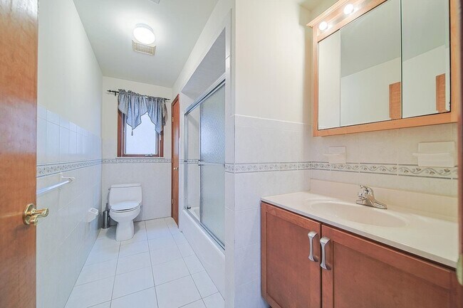 Building Photo - 220 Harrison Ave